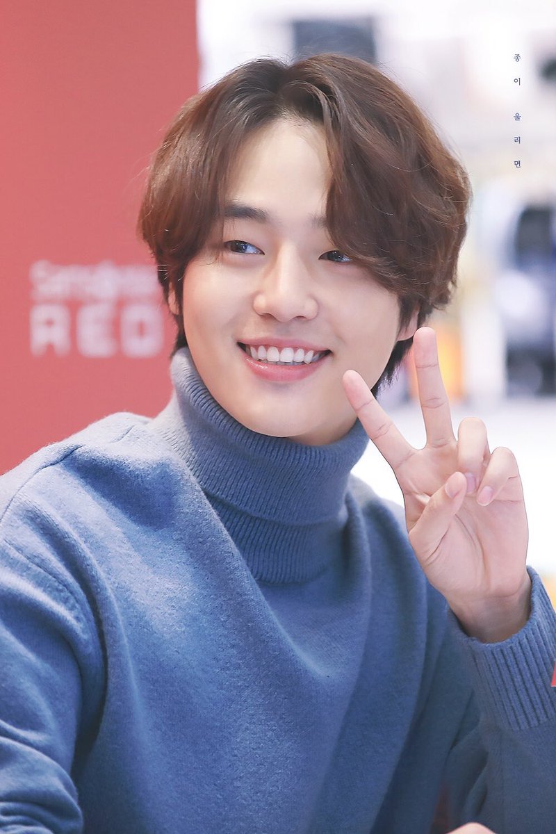 yangsejoong's tweet photo. Samsonite Fansign Event. https://t.co/8vY9Fgoeq3