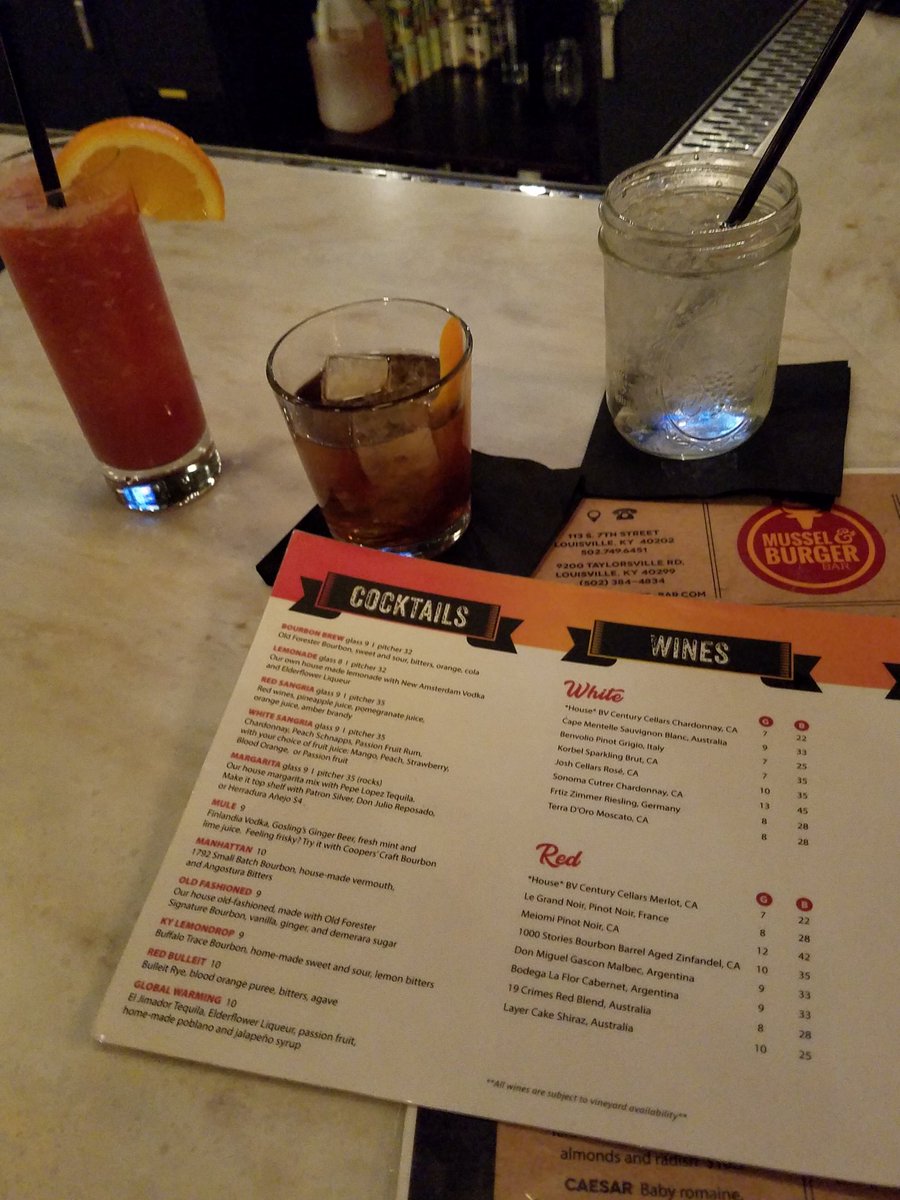 Old Fashioned for him.
Red Bulleit for her.
CEO burger to share.
Mussel & Burger @ downtown L'Ville
#cocktailmenu