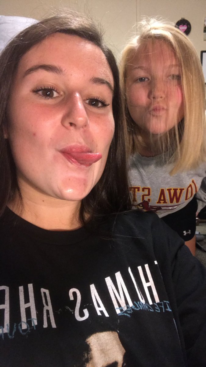 best friend !!! it’s your birthday !!! love you so much roommate ❤️❤️❤️