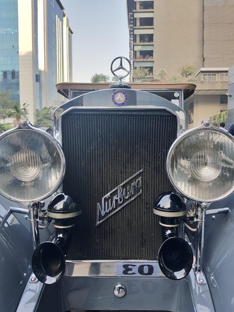 autocarindiamag's tweet photo. Next up is the 1929 Nurburg. It was the first Merc to get an eight-cylinder engine, and was also the largest model from the company at the time. #MBClassicCarRally2018 #MBCCR https://t.co/5NsPbAmXcr