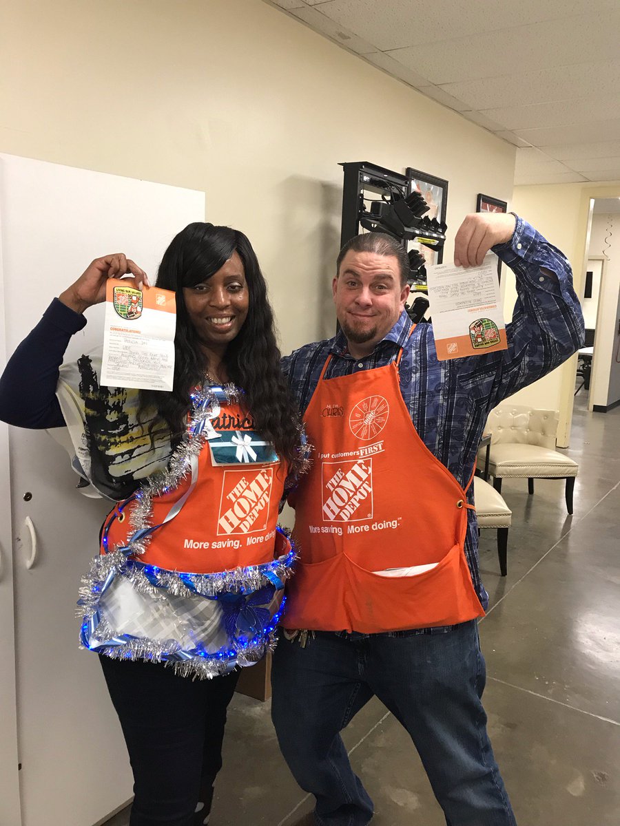 Chris Alvarado (@chrisal34174850) on Twitter photo Always good to walk into some awards. For taking care of our people. Thank you Paula Always good to walk into some awards. For taking care of our people. Thank you Paula