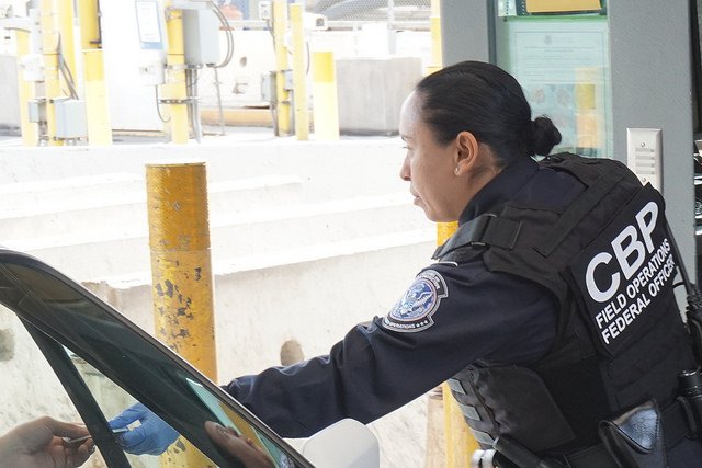 #CBP officers found 51lbs of meth hidden inside the spare tire of a vehicle in CA. bit.ly/2E1Kork