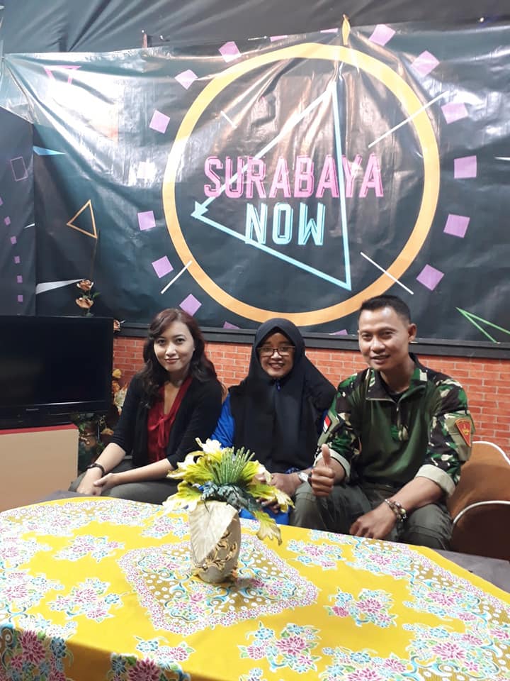 Mandala_ID's tweet photo. Terimakasih buat seluruh crew #Surabayatv  ,Presenter #VariaMeinarni serta Producer SurabayaTv #MasStady " Salam Milici...Tangkislah itu !!! " https://t.co/hFlimCaszW