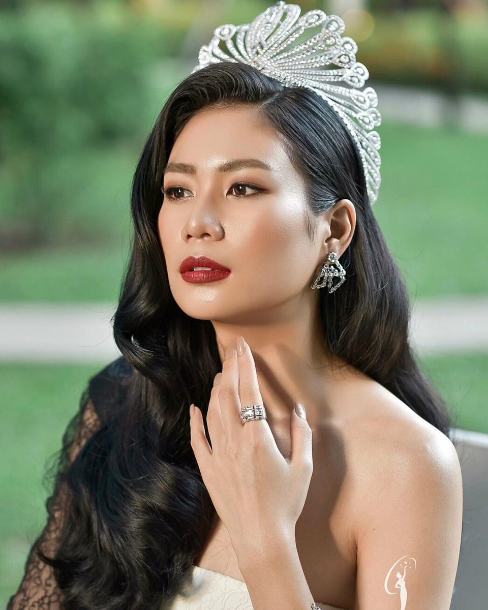 ใครที่ชอบว่านิ้งเป็นอย่างงู้งอย่างงี้
ไม่สวยบ้าง สู้ใครเขาไม่ได้หรอก
อยากรู้จริงคนประเภทนี้เป็นคนเเบบไหน
กันต้องการความอบอุ่นไหม หรือเป็น
จิตรอ่อนๆที่เห็นใครดีไม่ได้ อิจฉาหรือยังไง ถ้านิ้งมงลงเมื่อไหร่จะเอามงไปฟาดหน้าเลย คอยดูเหอะ 👑👑👑👑
#MissUniverse 
#Thailand