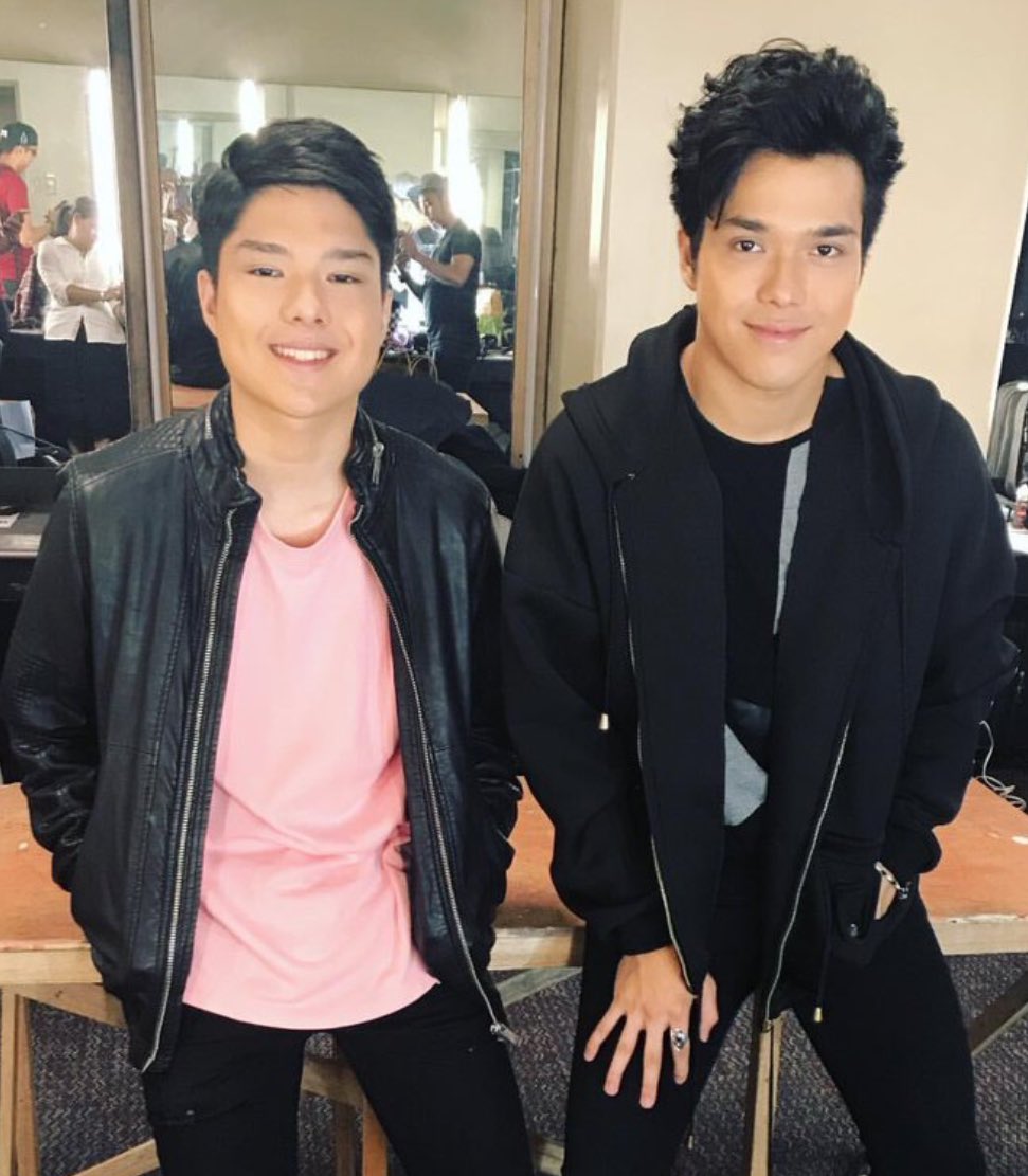 Excited to watch the two gwapong Magalonas 

ELMOxARKINOnASAPNatinTo