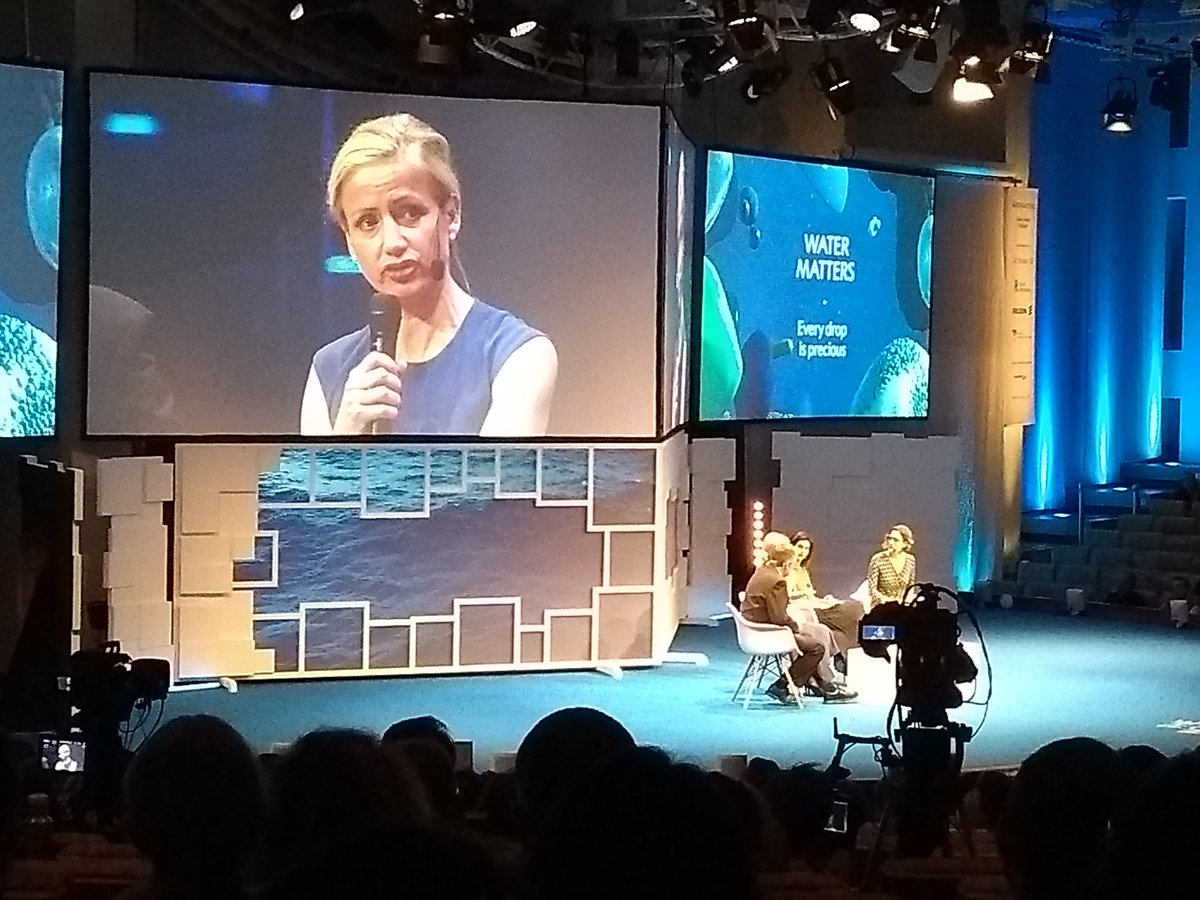 As scientists, we need to communicate well, and clearly, our findings to both policy makers and the general public
#Nobeldialogue