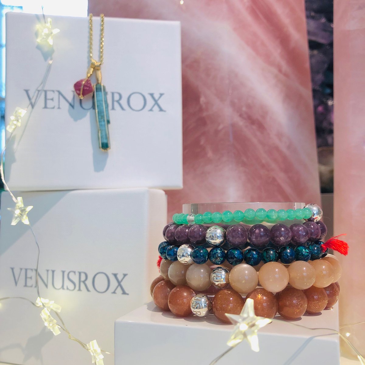VenusroxCrystal's tweet photo. We love these little heart pendants ❣ Pink Tourmaline for joy and happiness ✨💕 Ruby and Zoisite to give courage and strength 🌟 Perfectly teamed with Emerald to help wealth, love and compassion 🥰. https://t.co/B1DShZ4Yxo