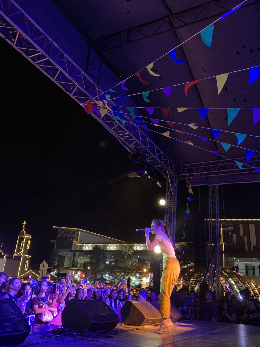 I just wanna thank everyone who came to see me last night! As always, pinapasaya no ako lagi everytime nakikita ko kayo! 

Thank you kahapon Mariestellers and Marnigos! 🤗🤗🤗