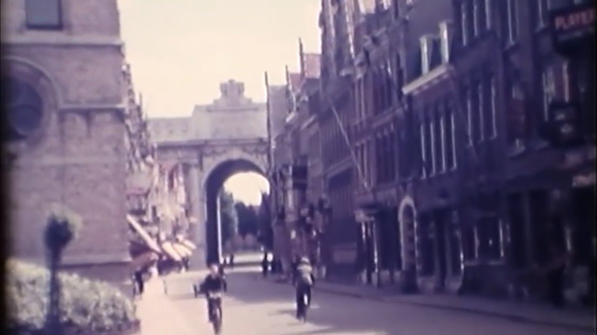 sommecourt's tweet image. Incredible late 1930s cinefilm of the #WW1 battlefields as they were on the eve of another war, taken by a veteran who travelled from Ypres to Verdun. via @Taff_Gillingham : youtu.be/esA9SXyzAWk