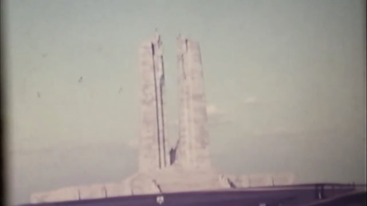 sommecourt's tweet image. Incredible late 1930s cinefilm of the #WW1 battlefields as they were on the eve of another war, taken by a veteran who travelled from Ypres to Verdun. via @Taff_Gillingham : youtu.be/esA9SXyzAWk