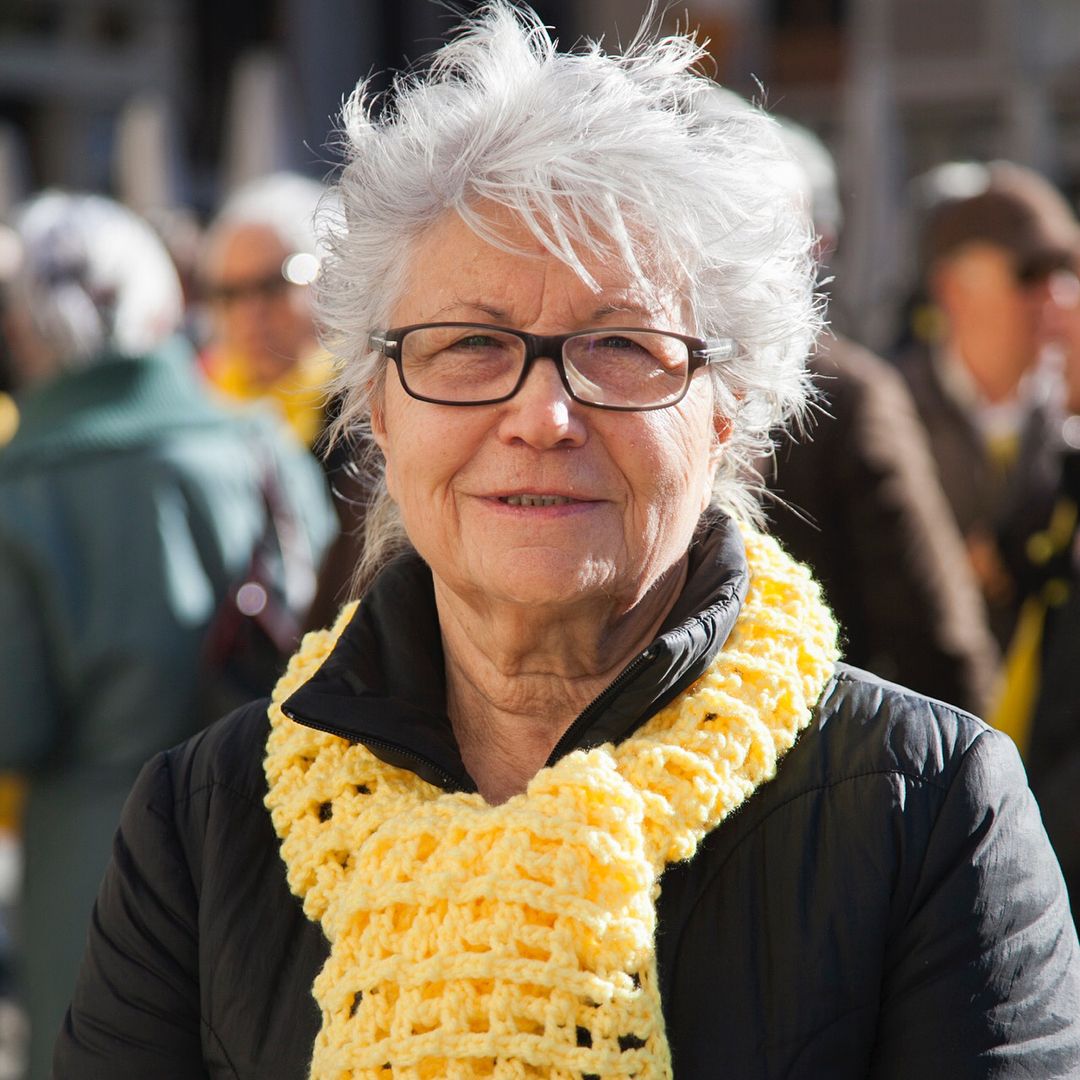 "Ens han batejat com els Avis i àvies per la llibertat, ja que tots som gent gran" 
<a href="/DOLORSREI/">ESTELADA||*||9N</a> <a href="/avisiaviesreus/">Avis i Àvies de Reus x Llibertat 🎗</a> <a href="/AvisxRepublica/">Avis i Àvies per la República</a> 
llegeix la seva història: 👉 instagram.com/p/BdkAcl5gyrC   
📸: <a href="/gerardmartifoto/">Gerard Marti Roig</a>
#catalunya #llibertatpresospolitics