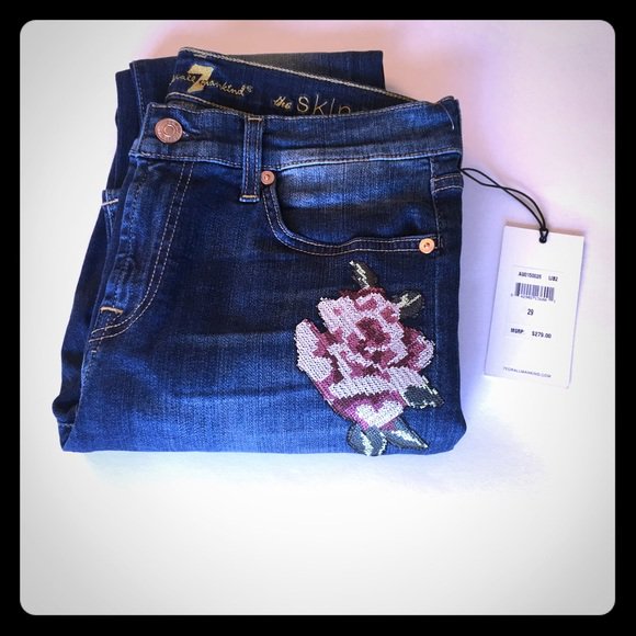CoolKidzThings's tweet photo. So good I had to share! Check out all the items I'm loving on @Poshmarkapp from @lassigirl6 #poshmark #fashion #style #shopmycloset #aidanmattox #7forallmankind: https://t.co/RPyW8r639E https://t.co/NvcXBDJR2Y