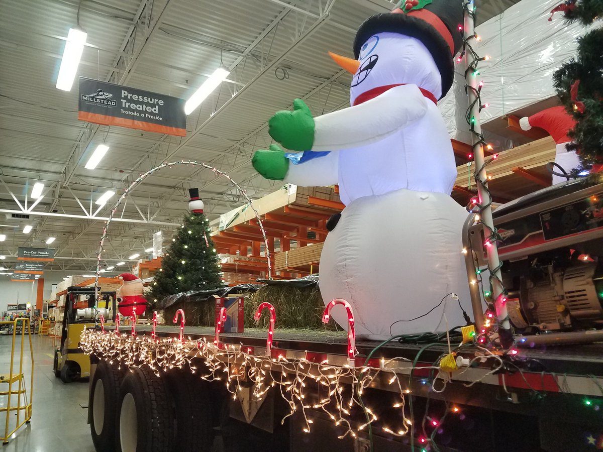 Tori683's tweet photo. More #unstoppable4422 float https://t.co/FbRBvpP9aN