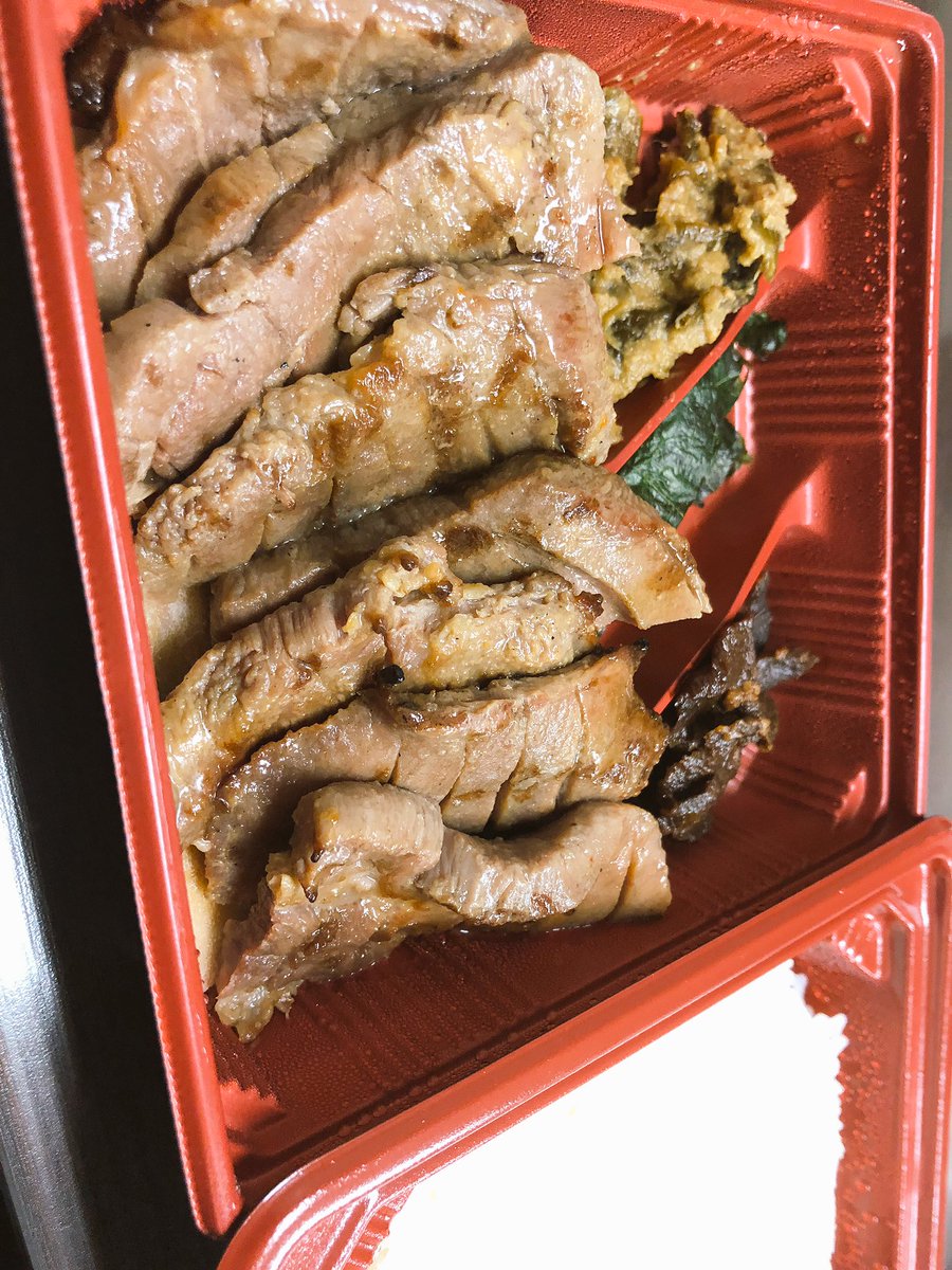 仙台の握手会&amp;ハイタッチ会お疲れ様でした！みんな笑顔で元気をもらいました〜来てくれたみんなありがとう 牛タンもちゃんと食べました
ハイタッチ会は謎に広い会場だったので今から運動会をしてから東京に戻ります