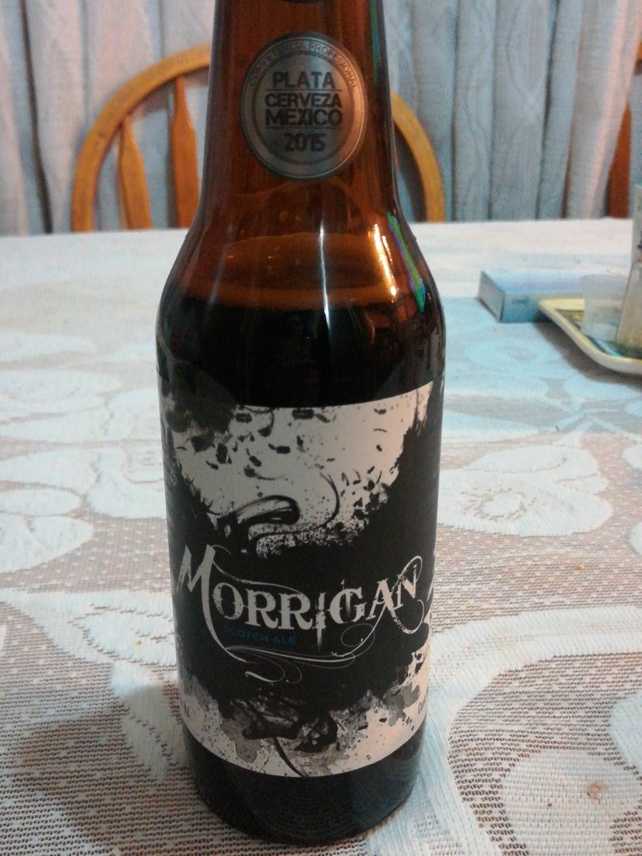 ¡Amo esta cerveza! Estilo Scotch Ale.... ¡Deliciosa! Muy, muy recomendable, hecha por una mujer. Ganadora de dos medallas. @CervezaMalteza #artesanalesdeverdad #cervezas