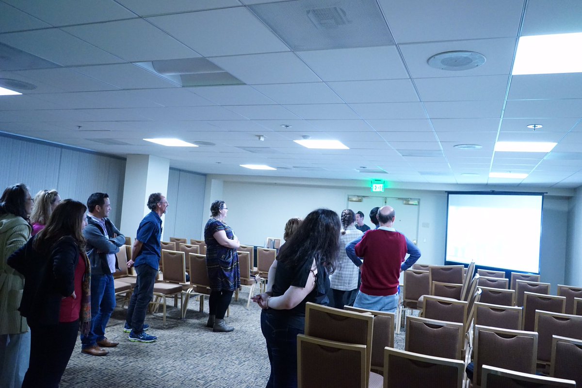 sapphireshi1230's tweet photo. #catesol18 #catesol #PepperdineTesol Professor Silberg shared us two drama games in vocabulary teaching. Playing game is an effectively way to learn some complex vocabulary and reinforce these vocabulary. Body practice can encourage students to participate the game. https://t.co/axEAEvQBVg