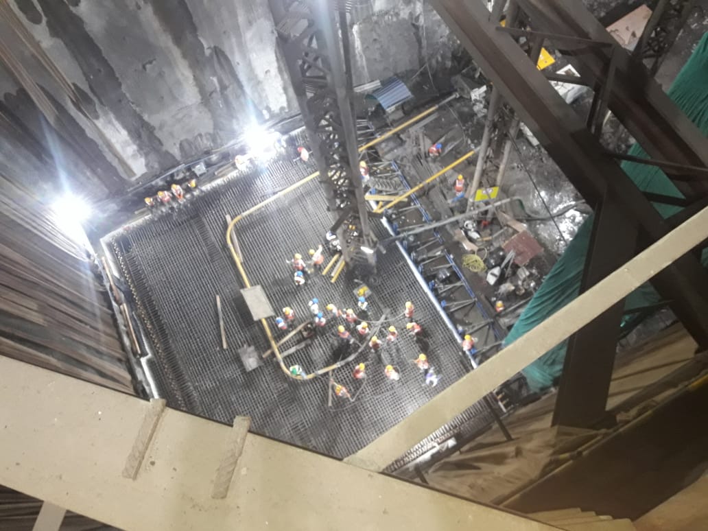 MumbaiMetro3's tweet photo. The base is set ! #MarolNaka metro station's box A gets its first base slab casted of 285 cubic metres in an area of 187 sqm  attaining  6% completion of base slab casting. #MakingMumbaiAwesome #WorkInProgress https://t.co/NWhfpRCXZP