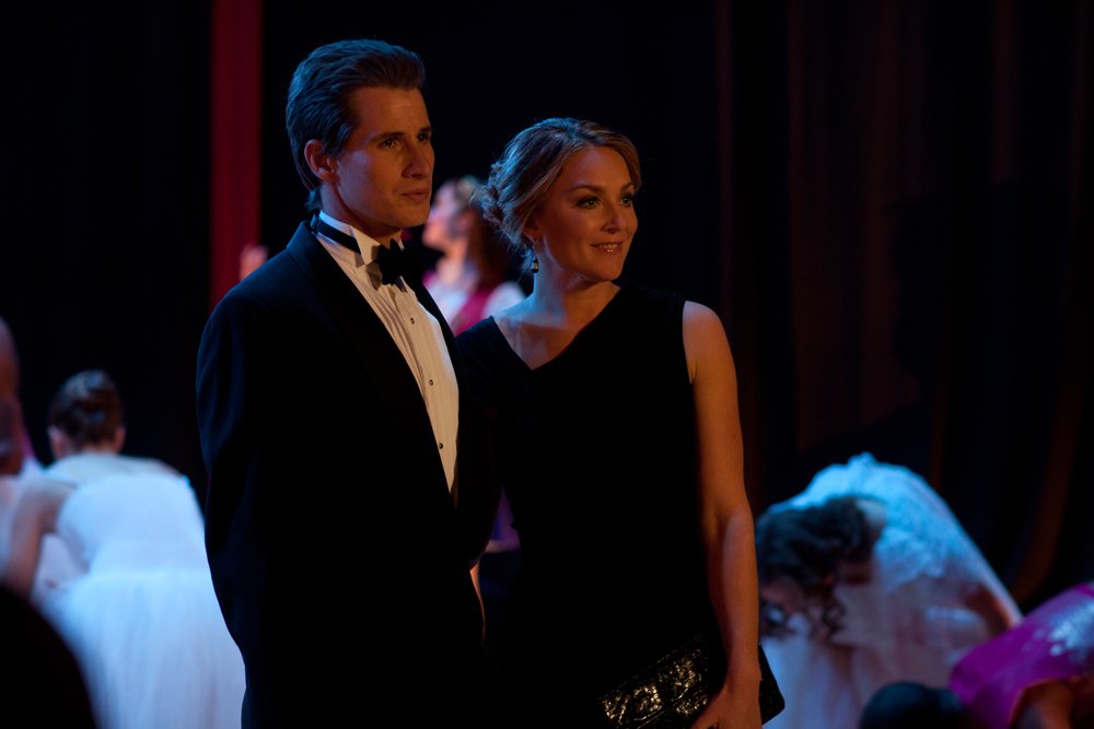 Simran2402's tweet photo. #FridayNight #Movie #ChristmasMovie #AChristmasKiss #BrendanFehr #ElisabethRöhm #LauraBreckenridge #JerrikaHinton #LauraSpencer #MarkJoy #watched #togetherwithmyMum #DVD #afteralongtimeagain @blacky3001 😘👫😍💏💖💑💋🎅🎄🎁🌟❄⛄🍭🍬🙅🎨💃🎄🎁🎊📖🏡👩💍💎🚶💼🎬🎥📀📷🇩🇪👍 https://t.co/xkx5xdUVPb