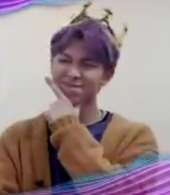 softestculture's tweet photo. low quality pic, high quality king (namjoon) https://t.co/LZP0aqtsyh