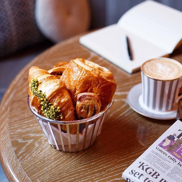 Happy National Pastry Day!!! We love our delicious assorted basket, perfect with a coffee or a pot of tea ☕️✨ #PaintTheTownCoral ift.tt/2EkLOOJ