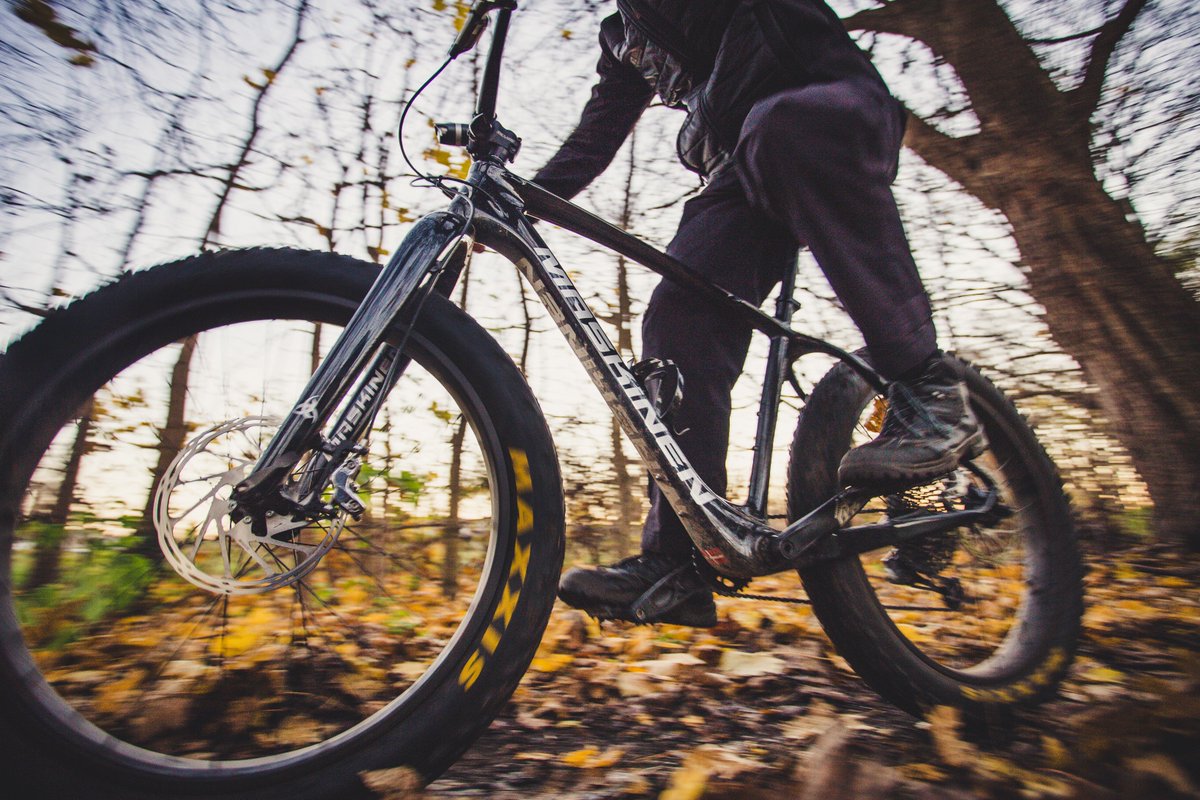 1Maskinen's tweet photo. Dark and cold... who cares!
#maskinenrevolvek #maskinenbikes #builtforridersbyriders #plusbike #mtbenduro #fatbike #terrengsykkel #mtb #bikeradar https://t.co/0d5PNrBfs1 https://t.co/qcNNhNu0pu
