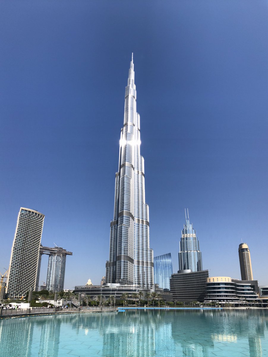 WonderfuIEarth's tweet photo. Would you believe me, that I didn’t use a filter on this picture? 😱😍 

#shotoniphone #verticalpanorama  #burjkhalifa #burjkhalifadubai #burjkalifa #dubai #visitdubai #weekendvibes #unitedemirates #unitedarabemirates #emirates #uae #🇦🇪 #middleeast #orient  #wanderlust https://t.co/FZgbF4TNot