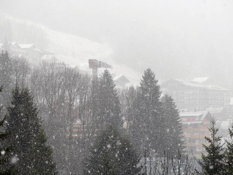Snow falling at 1200m in #Chatel - updates through the day at chatelsnowreport.com