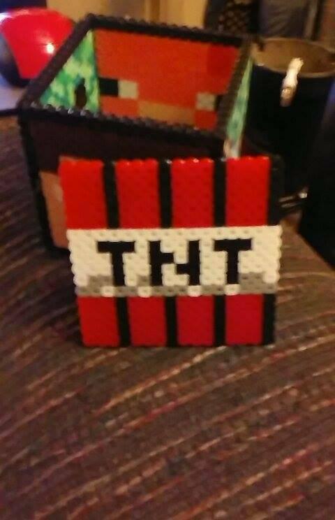 AprilFrench40's tweet image. Hello all.  I'm running a special on boxes for kids or adults. usually 20$ for a 5" box, down to 15$ until xmas! If you would like a bigger box or something different, message me for estimates. #Aprilsbeadifulthings