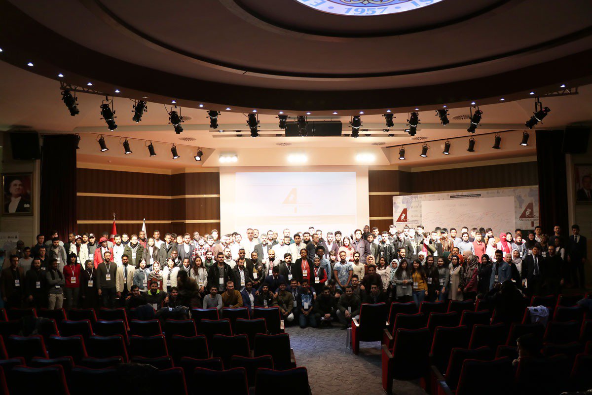 34 ülkeden 71 bildirinin sunulduğu IV. Uluslararası Öğrencilik Sempozyumu sona erdi. Tüm akademisyen ve katılımcılara teşekkür ederiz.#UDEF <a href="/UDEForgtr/">UDEF</a>