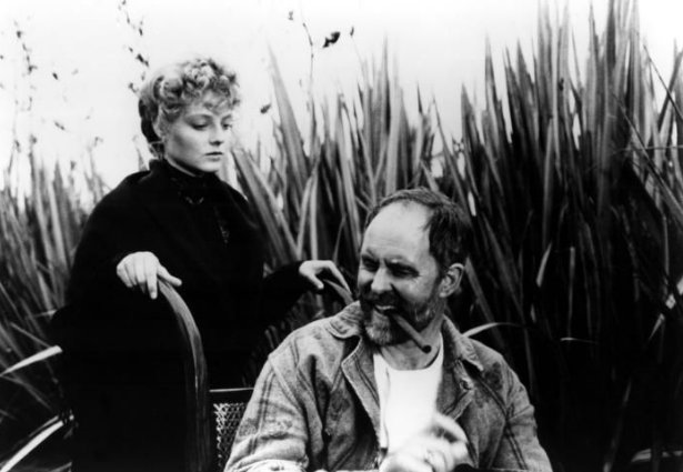 Blast from the past: Jodie Foster and John Lithgow star in the 1986 drama, 'Mesmerized': bit.ly/2PVi29s