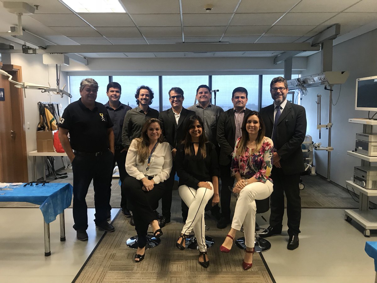 higinosteck's tweet photo. Coordenando e ensinando no VII curso hands-on de #sialoendoscopia mais um curso pra formação de médicos em #endoscopiadeglandulassalivares #stateoftheart em #sialolitíase e #sialoadenite de #parotida e #submandibular https://t.co/QvDiK7YZdZ