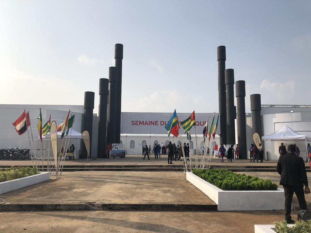 roland_kpossou's tweet photo. ''N'ayez pas peur d'échouer car à chaque échec, une nouvelle expérience.'' dixit @EDSmartAfrica lors du Forum International #AFROTECH2018 #SENUM2018 #BeninNumerique au #Benin https://t.co/KHTxsrtvPW