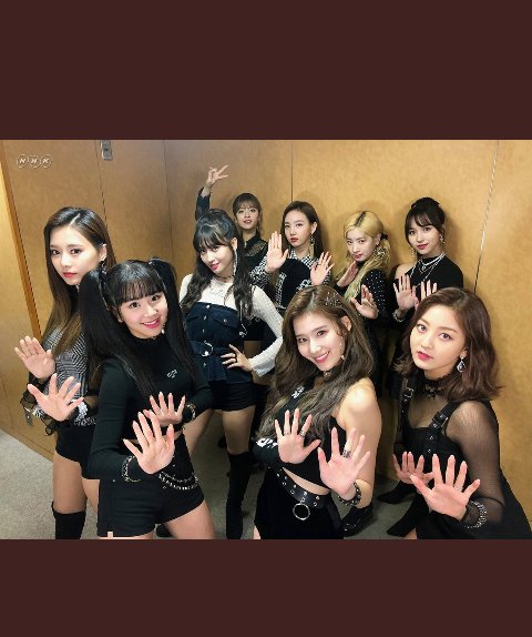 twiceperest's tweet photo. Twice Korea Popüler Music Avards etkinliğinde 5 kategoride başarılı gösterildi.
1-En iyi albüm 
2-En iyi sanatçı 
3-En iyi dijital şarkı 
4-En iyi dans şarkısı 
5-PopüleriteÖdül 
#twice#twiceonce #jihyo #sana #tzuyu #jeongyeon #chaeyoung #dahyun #mina #nayeon #momo #once https://t.co/oFSdk6MzOK