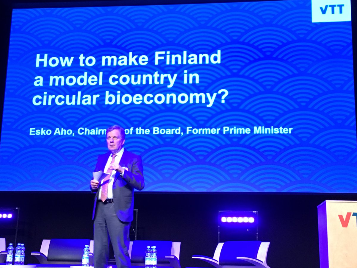 Esko Aho in  #VTTGrowthLab is sure that #circularbioeconomy is the answer for future success.   @VTTFinland we share the opinion👏