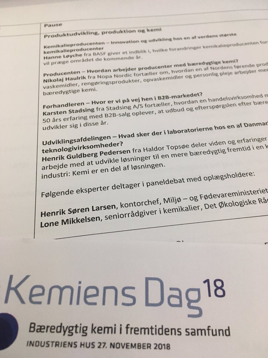 lone_rgo's tweet photo. Produktudvikling, produktion og kemi. Hvordan kan dette bidrage til en bæredygtig fremtid? Det glæder jeg mig til at diskutere om lidt i en spændende paneldebat på #KemiensDag. #dkgreen #dkpol https://t.co/kcFLNWyZ52