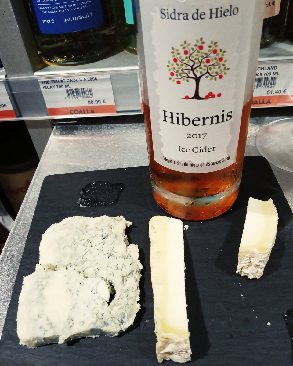 EMBrutnature's tweet photo. Lujo de maridaje en @coallagourmet #cabrales @teyedu #maximo @reysilo con Sidra de hielo #Hibernis #monovarietal #afinado40dias #mostoflor #Roblefrances #CosechaPropia #FincaSanJusto mejor sidra de hielo elaborada en Asturias #icecider #ciderglass #sidradehielo https://t.co/bpwLpGOs4F