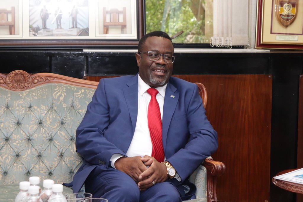 MIR_BW's tweet photo. High Commissioner of Namibia🇳🇦 to Botswana🇧🇼 , His Excellency Mr. Mbapeua Muvangua paid a farewell courtesy call on Honourable Dr. Unity Dow, Minister of International Affairs and Cooperation. He expressed gratitude for the hospitality and support he enjoyed over the years. https://t.co/z9fne08voS