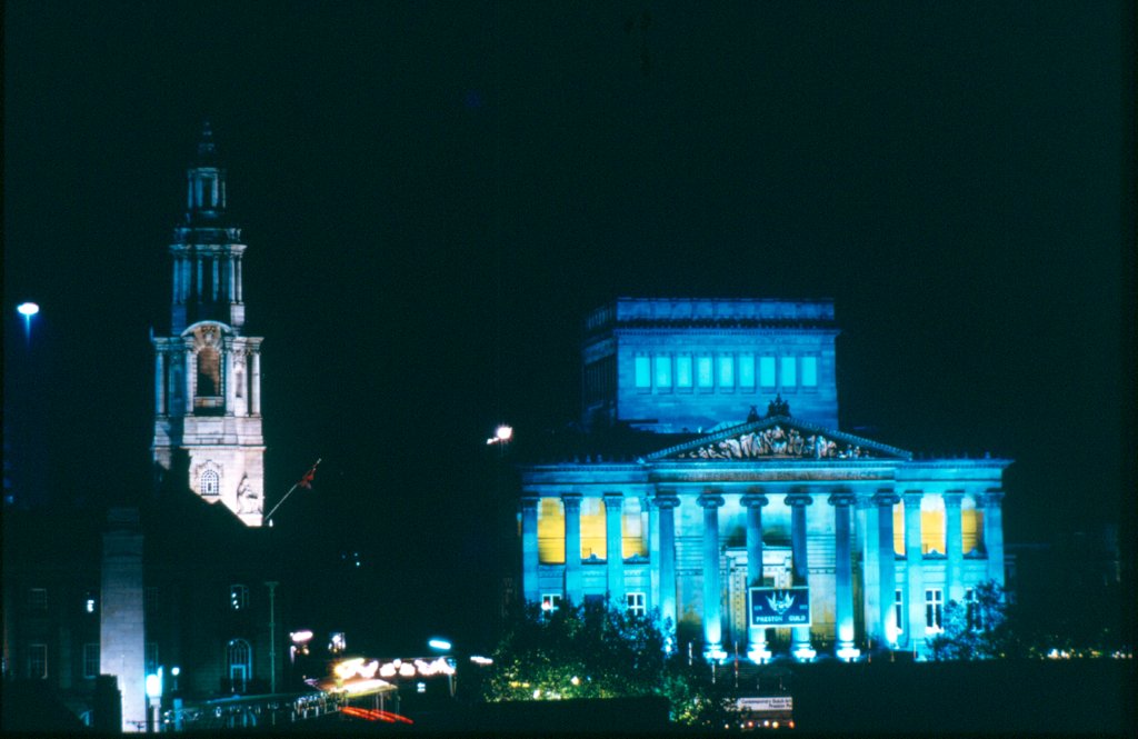 LancsArchives's tweet image. Here&apos;s the Harris Museum and Library floodlit for the 1972 #Preston Guild #LancashireDay 🌹#RedRoseCollections  redrosecollections.lancashire.gov.uk/index.php?a=Vi…