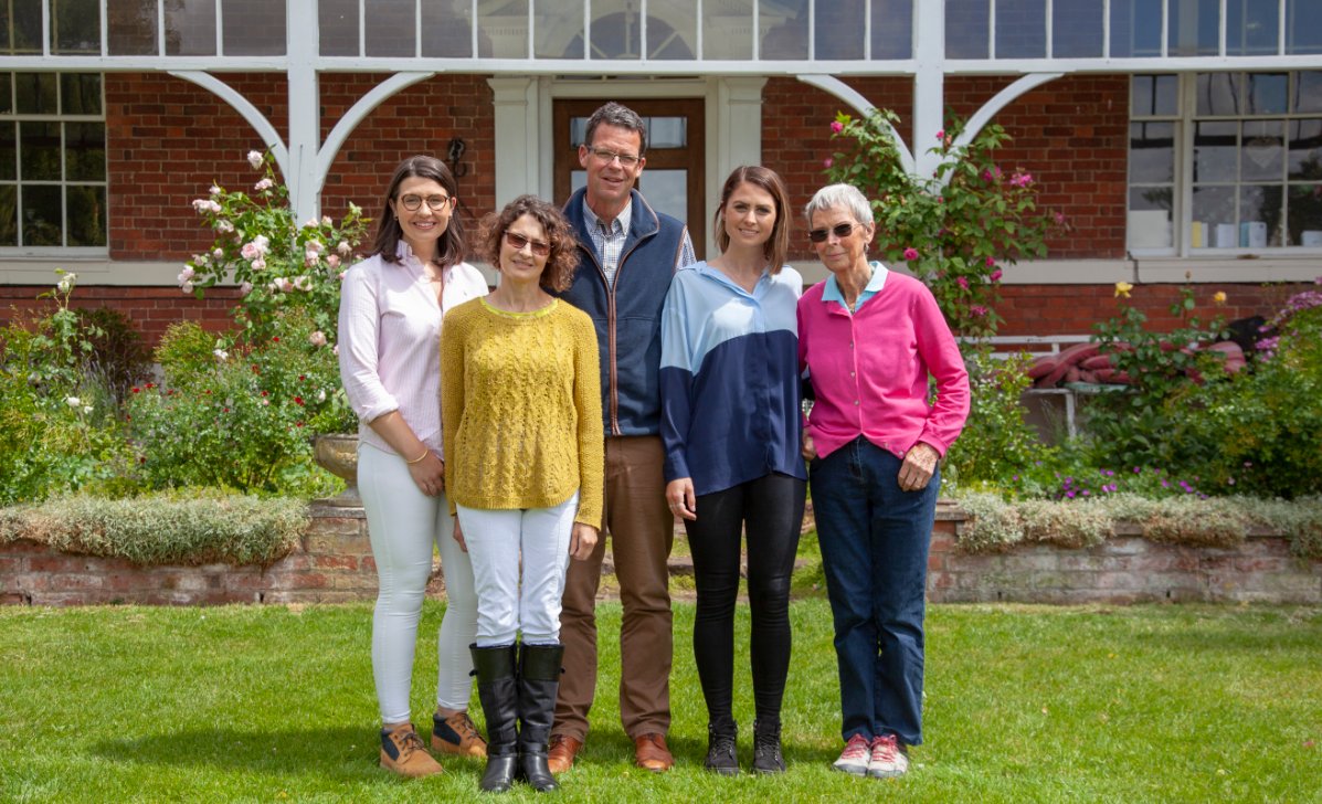 Over £5bn was paid in Inheritance Tax in 2017/18, so knowing how to gift money tax efficiently is key: ow.ly/uTwH30mFKX7