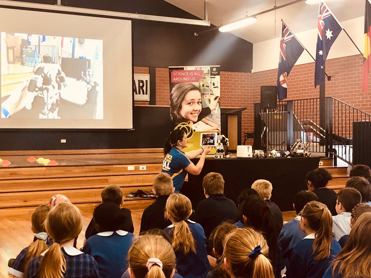 Year 4 are learning about programming languages and how we can use science to design and make incredible robots. Thanks to <a href="/Uni_Newcastle/">University of Newcastle</a> for their excellent presentation. #programming #UoN #robotics #STEM #edtech