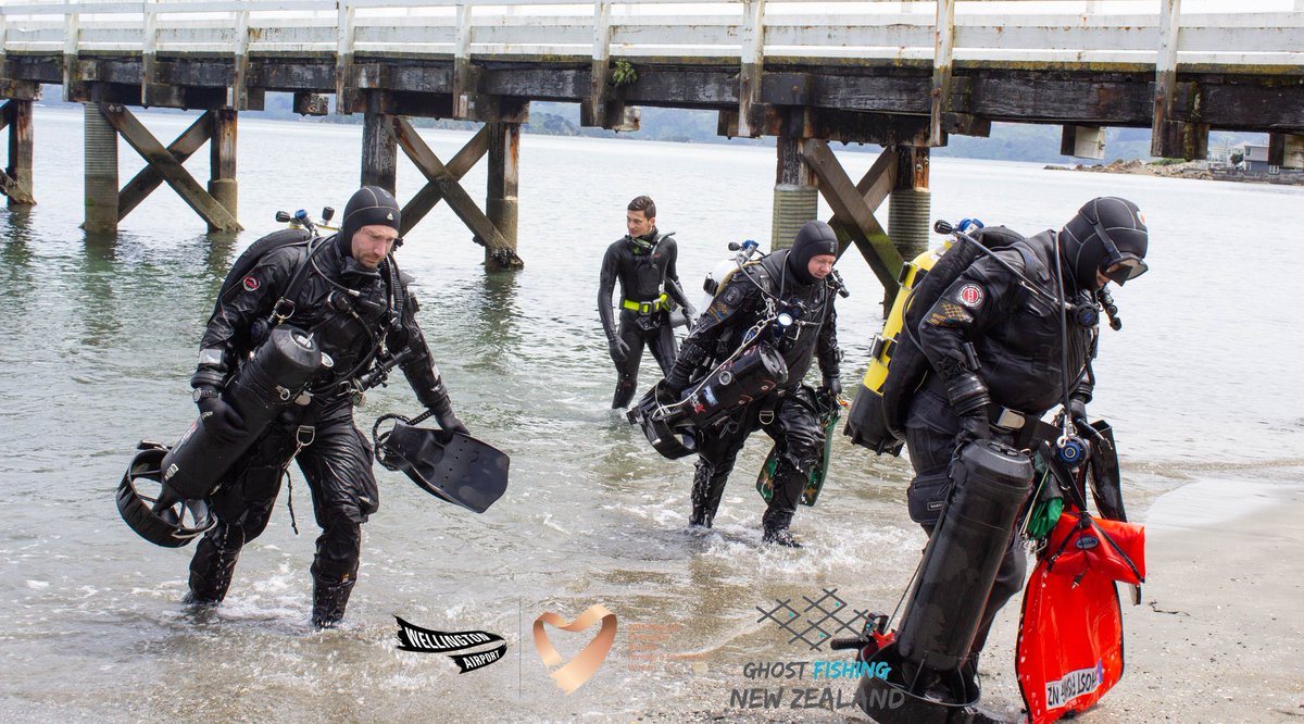 GhostDivingNZ's tweet photo. Another successful clean-up by the #ghostfishing crew and volunteers, this time at the beautiful @DaysBayDays in @EastbourneNz. Thankfully not too much junk to pick up but it was well worth it! Thanks to everyone involved! https://t.co/hAl2KlZYKQ