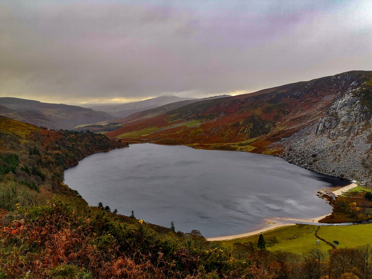 Even in winter the #wicklowmountains are still a beautiful place to #explore. Just need a few extra layers for the run. #getoutside #getactive #run