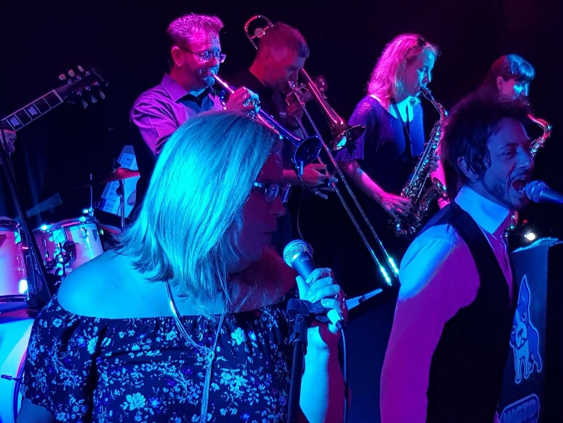 Congratulations on their 20th anniversary!
#WhosGotTheDog as a ten-piece band made up of musicians that have a real love for music and the desire to ensure their audiences have a great time. #AylesburyBands #Aylesburymusic #LocalBands #UKBands #SupportingCommunity #PartyBandUK