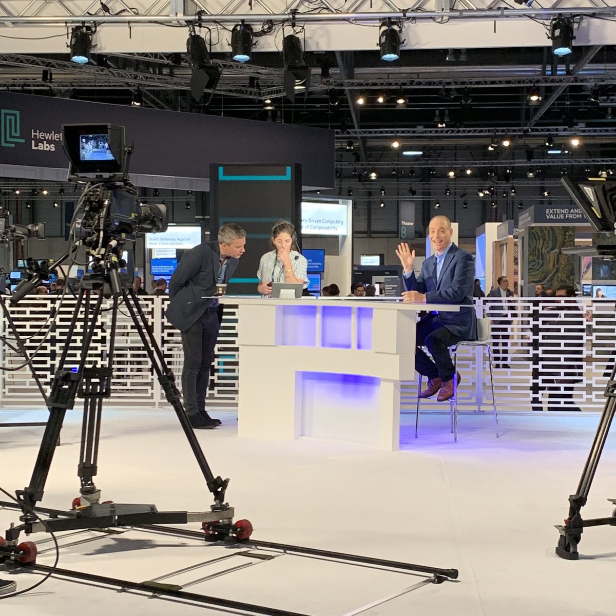raphaeldavison's tweet photo. Having a great time talking Enterprise Blockchain at @HPE_Discover in Madrid! https://t.co/6DpnwdupbE