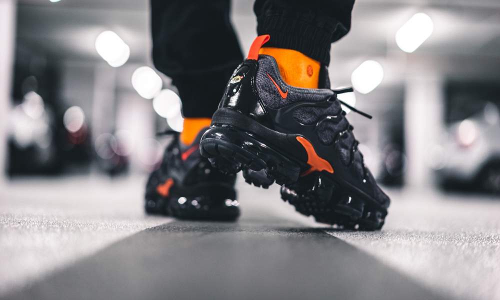 vapormax plus cool grey orange