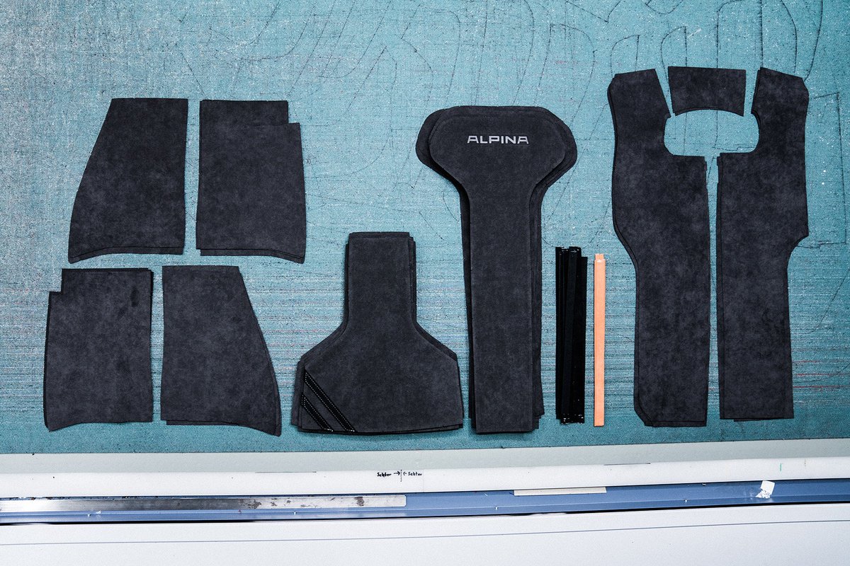Exclusive Craftsmanship 1/3
In the ALPINA leather workshop the first BMW ALPINA B4 S Edition 99 Coupé interiors are being finished with great attention to detail - a process spanning several working days for each vehicle.