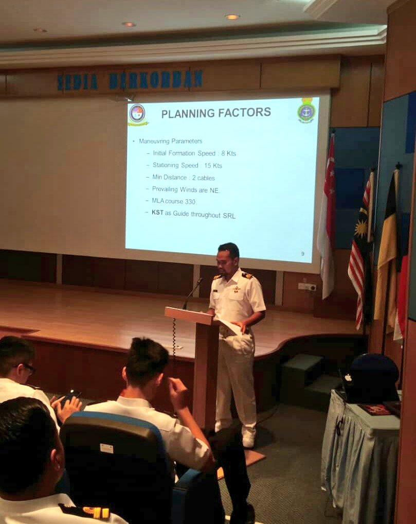 KdLekiuFrigate's tweet photo. All set! Let's go! Pre-Sail Conference done right. All efforts and planning towards one goal, an impactful EX MALAPURA 18!
@tldm_rasmi
@mindefsg
@MPA_Barat
@Pustakmar
@RickySuhaimi
#MALAPURA2018
#XMP18 https://t.co/RikJ0flwCi