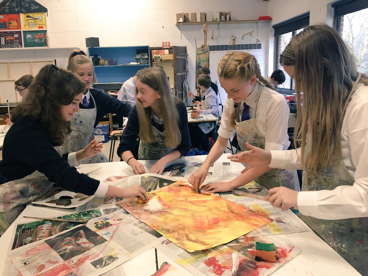 UckfieldCollege's tweet image. Ssh! Year 8 students are working as Head Operatives of the most secret of British intelligence agencies! #STEAM #lovelearningforlife #DeepLearningDay