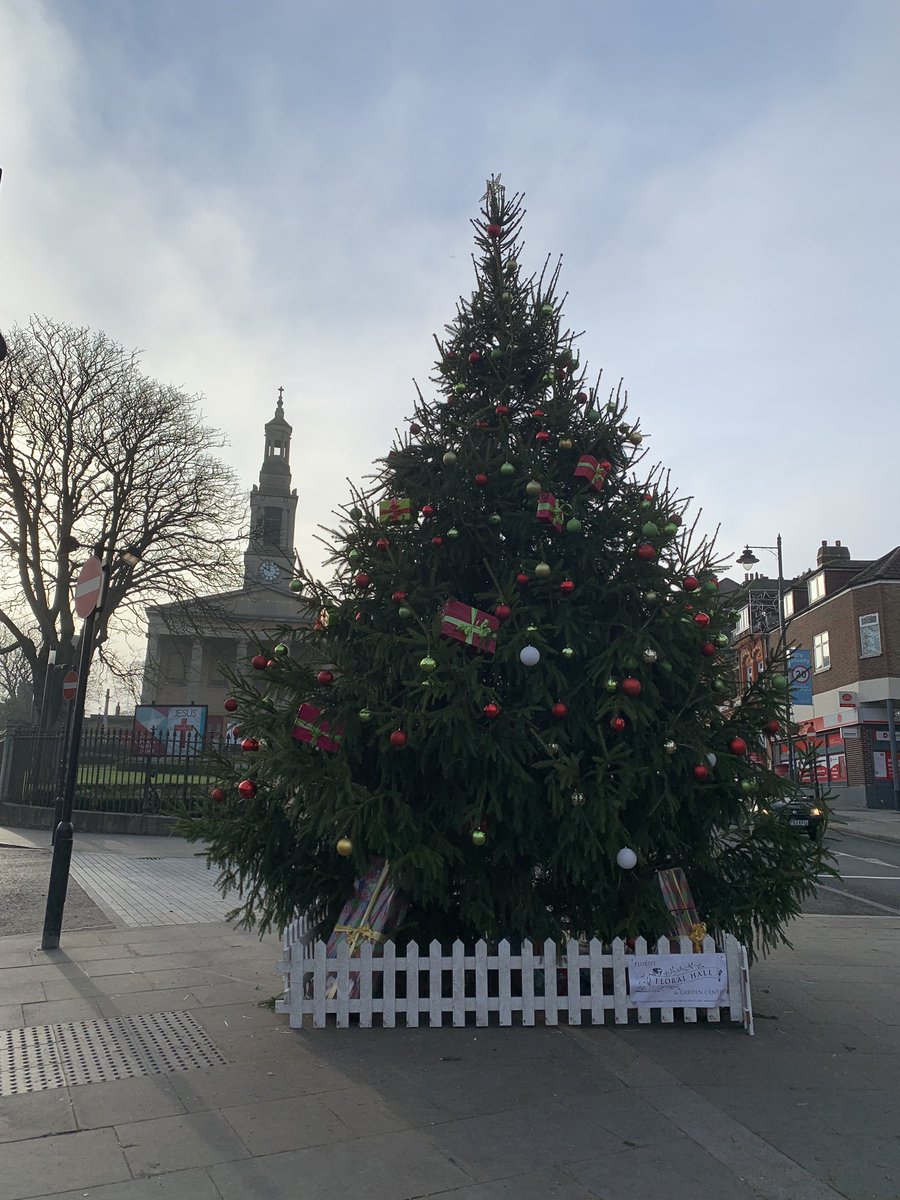 #westnorwood has a beautiful tree this year thanks to our much-loved local florist, Floral Hall. Yes, we know it’s still November...but LOOK at it, isn’t it lovely? #communityspirit #independentshops #shoplocal #shopindie