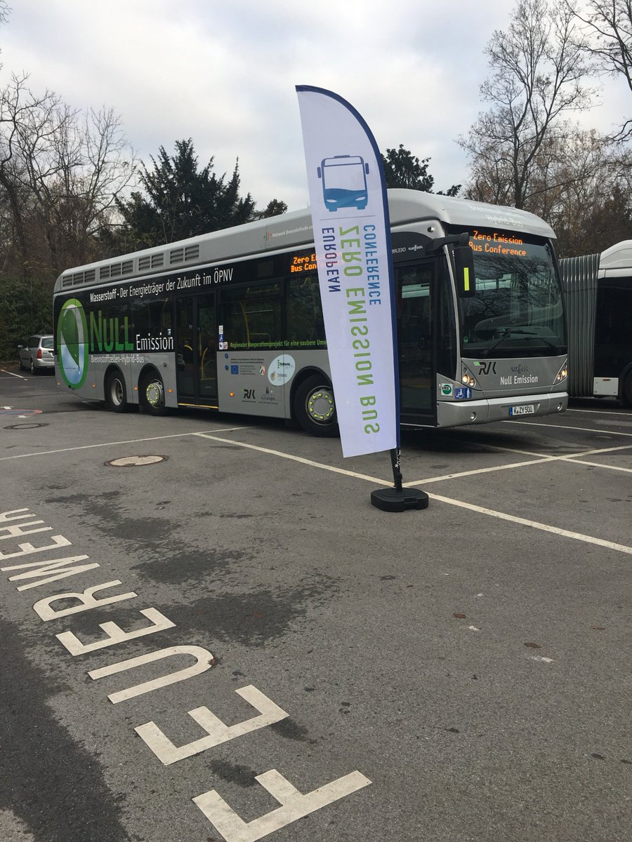 Justy_FR's tweet photo. #Innovation #Hydrogen #ZEB2018 #cleanenergy 
Nous sommes présent à la European Zero Emission Bus Conference à #Cologne ! Evènement international qui traite l'intérêt des solutions propres pour le transport public de demain !
@EUZEBconference https://t.co/HKY8d6qEzw